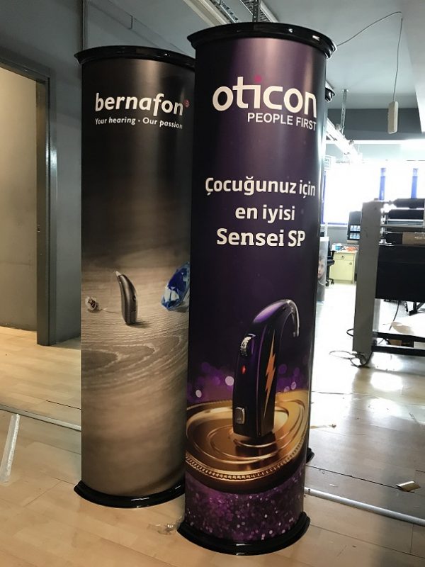 karton_totem_1